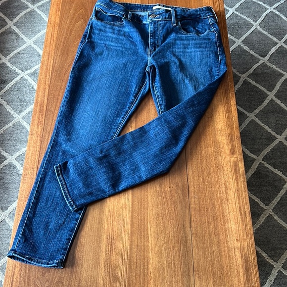 Women’s Levi’s 711 Skinny Ankle Jeans - Picture 3 of 11